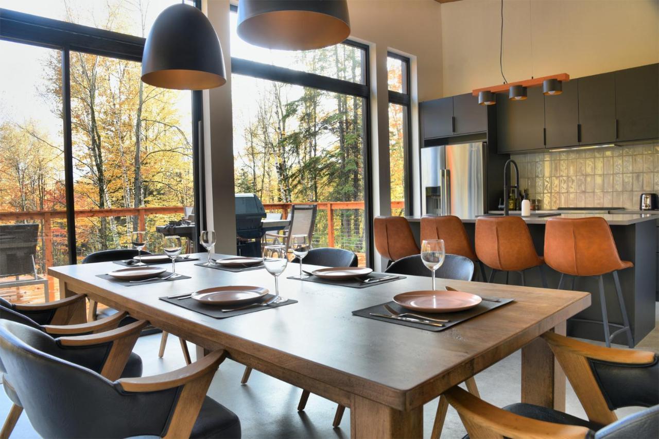 Kallm-Mont-Tremblant Chalet With Hot Tub, Pond & Beach On Private 7Acre Estate Lac-Superieur Exterior foto