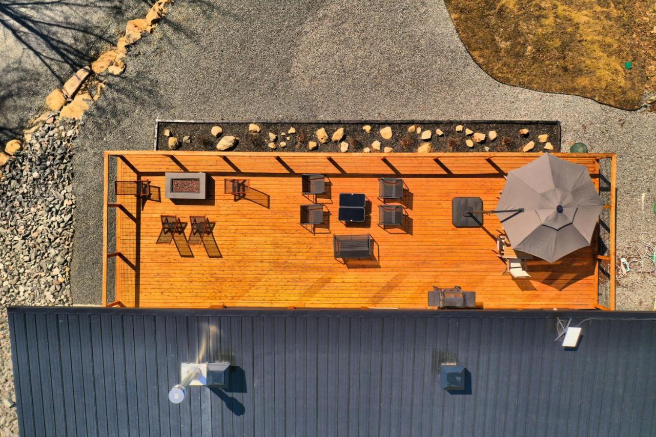 Kallm-Mont-Tremblant Chalet With Hot Tub, Pond & Beach On Private 7Acre Estate Lac-Superieur Exterior foto
