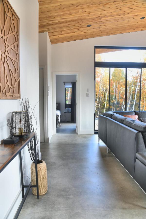 Kallm-Mont-Tremblant Chalet With Hot Tub, Pond & Beach On Private 7Acre Estate Lac-Superieur Exterior foto