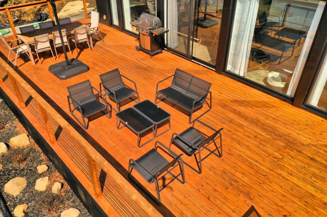 Kallm-Mont-Tremblant Chalet With Hot Tub, Pond & Beach On Private 7Acre Estate Lac-Superieur Exterior foto