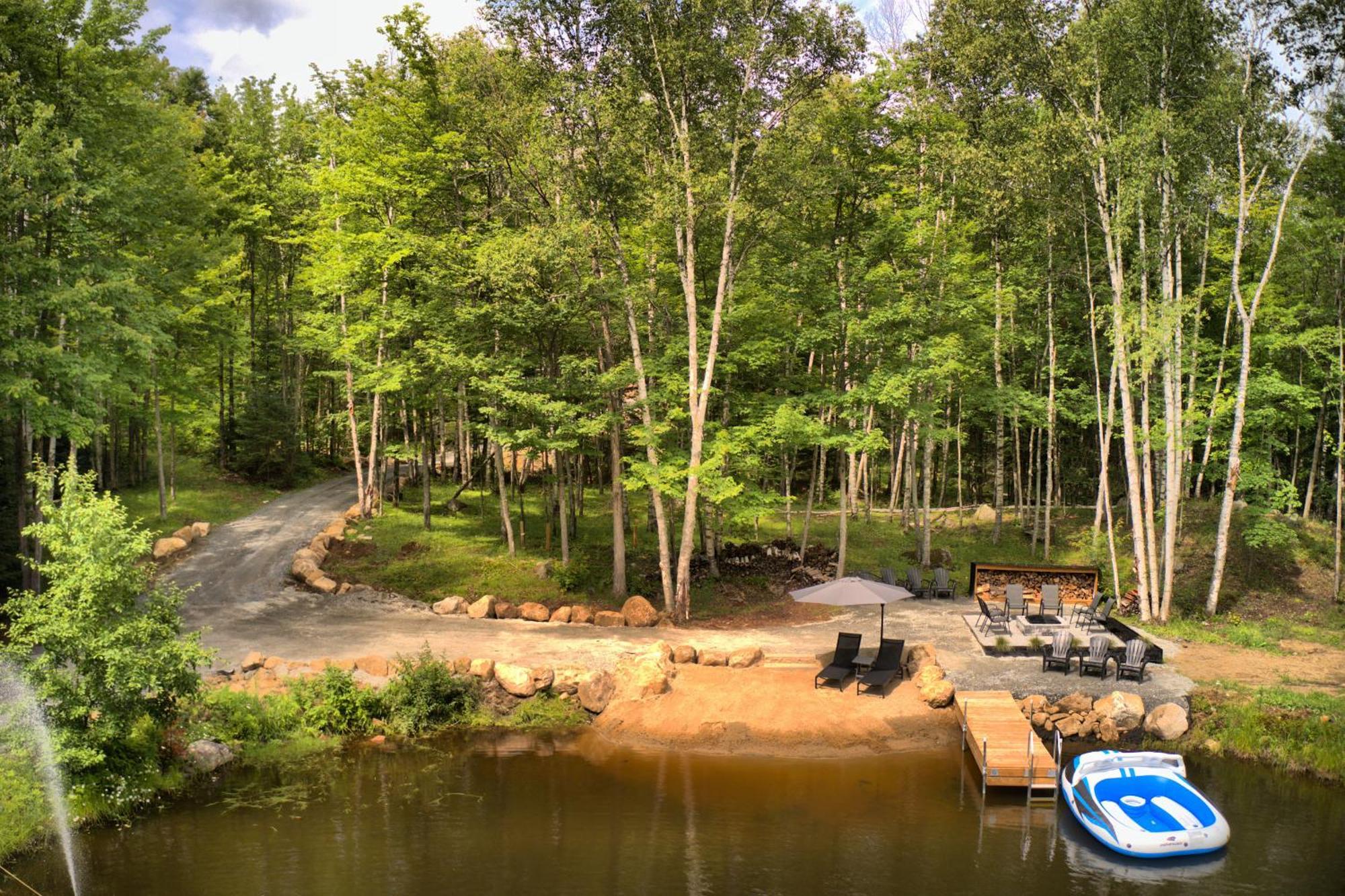 Kallm-Mont-Tremblant Chalet With Hot Tub, Pond & Beach On Private 7Acre Estate Lac-Superieur Exterior foto